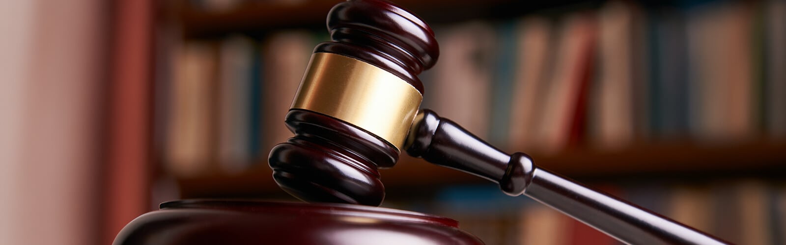 Live And Online Auctions - Auction gavel